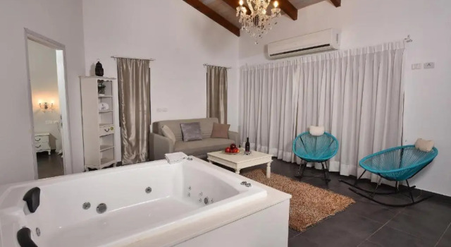 Люкс Deluxe Alaia Resort- Had Nes אלאיה ריזורט - חד נס
