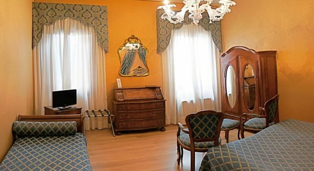 Полулюкс с видом на канал Hotel Locanda Canal