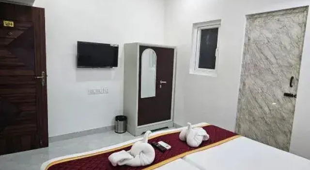 Номер Deluxe Metro Residency.com