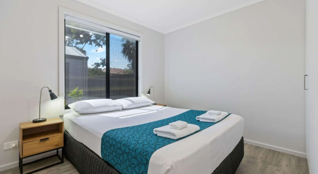 Comfort Inn & Suites Manhattan, Book Hotel Port Adelaide 