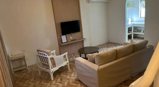 Двухместный семейный номер Standard Red Knight Gardens