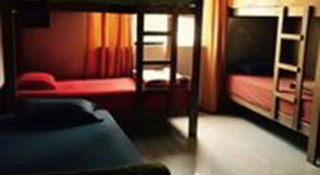 Rivendell Premium - Hostel, Забронировать Хостел Отели в центре Мирафлореса, в центре, Парковка