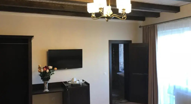 Коттедж с 4 комнатами Отель Amarena