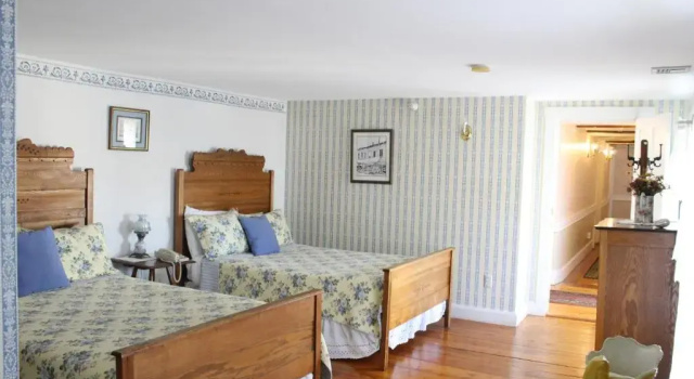 Четырёхместный номер Standard Old Orchard Beach Inn