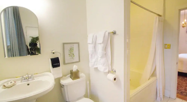 Люкс Luxury Louisville Bourbon Inn