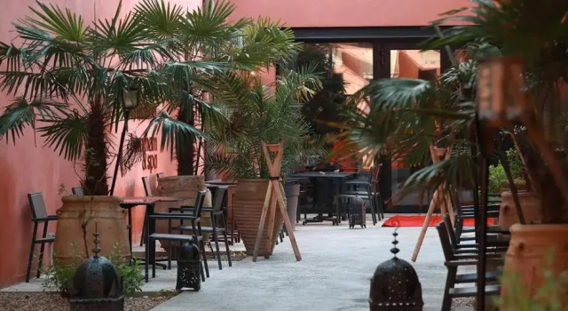 150 m² Fully Furnished Loft, Rezervovat Hotel Hotely v Wazemmes s parkováním, Parkování