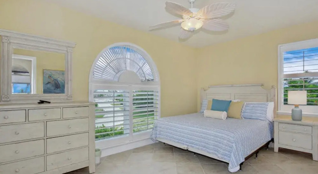 Palm Royale, Забронировать Дом для отпуска Отели Fort Myers Area с парковкой, Парковка