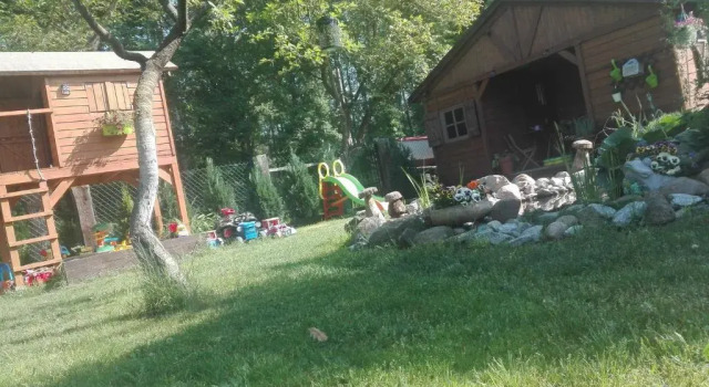 Domeczek Sami, Varaa Hotelli Hotellit Łunowo uima-altaalla, Uima-allas