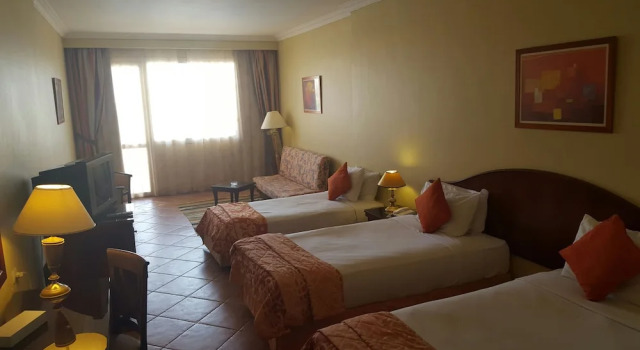 Трёхместный номер Standard с балконом Horizon El Wadi Hotel