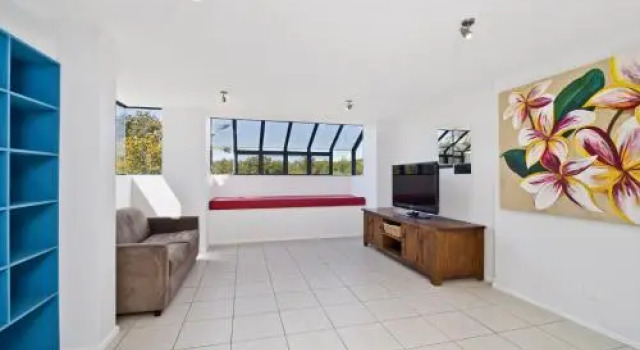143 Matthew Flinders Drive, Port Macquarie, Забронировать Отель Отели и гостиницы Порт-Маккуори, рядом с Поле для гольфа Порт-Маккуори, Отель