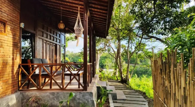 Бунгало Deluxe Tanah Damai Hotel