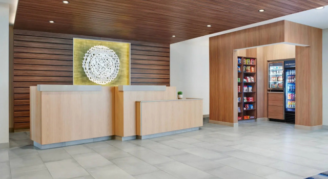 Fairfield by Marriott Inn & Suites Orlando at Millenia, Buchen Sie Hotel Orlando Disney World Orlando