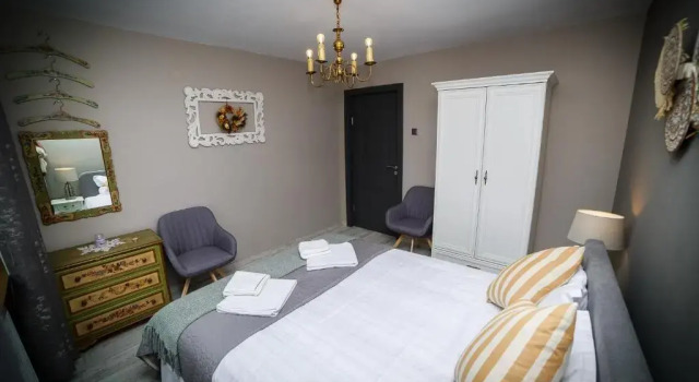 Exquisite 3 room apartment in the heart of thetown, Rezervovat Apartmán Apartmány v Suceava, Apartmán