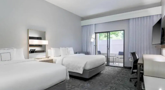 Четырёхместный номер Standard Courtyard by Marriott Tampa Brandon