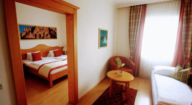 Трёхместный номер Standard Hotel Rösch