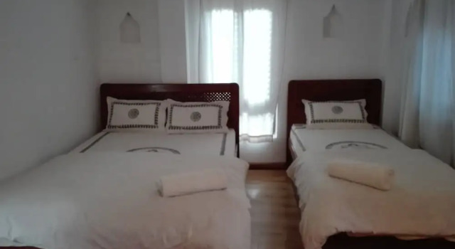 Двухместный номер Standard c 1 комнатой с балконом Sunny Guest House and Cafe