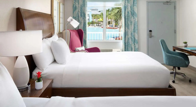 Четырёхместный номер Standard с видом на бассейн Hilton Garden Inn Key West / The Keys Collection