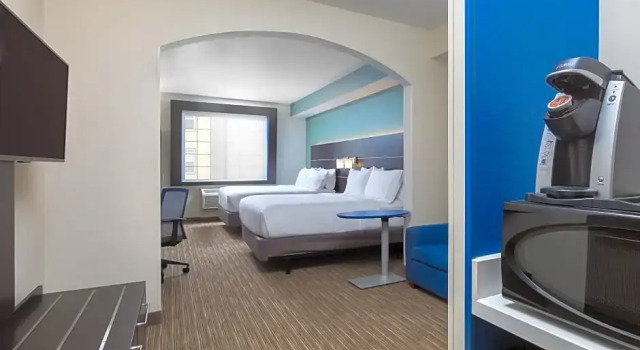 Четырёхместный люкс Holiday Inn Express Hotel & Suites Eugene Downtown - University by IHG
