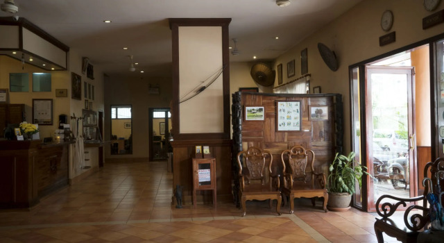 Pakse Hotel & Restaurant, Book Hotel Pakxe Champasak