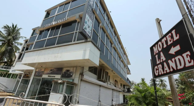 Motel La Grandeur, Rezervovat Motel Hotely v Mapusa s bazénem, Bazén