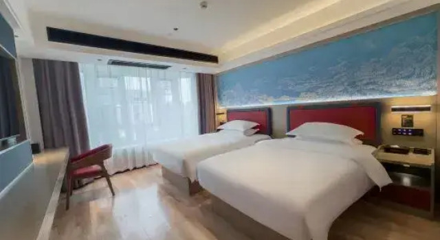 Люкс Deluxe Yixuyue Hotel (Chongzuo High-speed Railway Station)