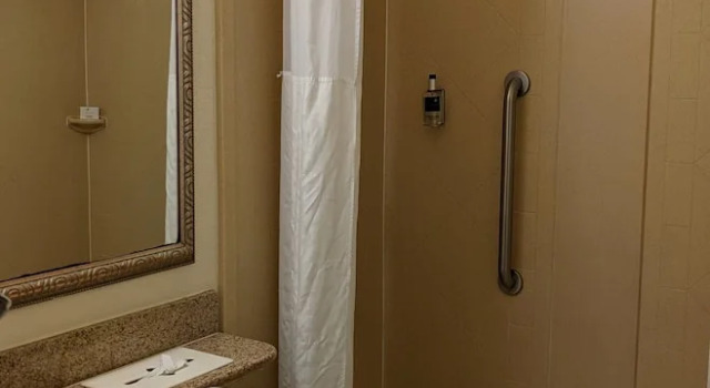 Номер Standard с видом на бассейн Beachside Hotel & Suites Cocoa Beach - Port Canaveral