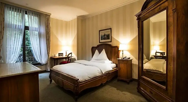 Номер Standard с видом на окрестности Grandhotel Giessbach