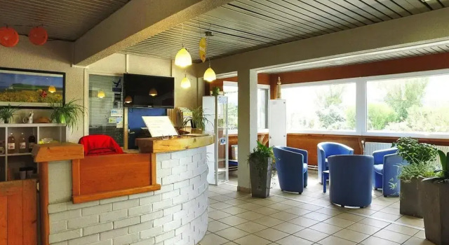 Коттедж Holiday Home in Blyriot Plage With Pool