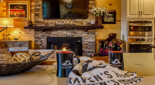Коттедж Woodsy Retreat w/ Fire Pit & Resort Amenities
