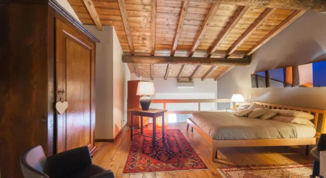Nest on The Lake, Buchen Sie Hotel Marone Iseosee