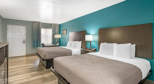 Четырёхместный номер Standard Quality Inn Bradenton North I-75