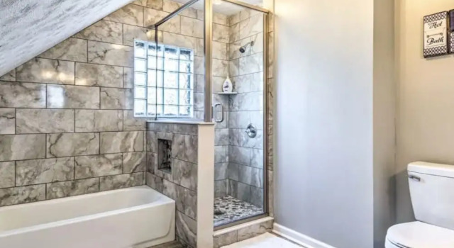 Номер Standard Urban Chic Townhome Near Downtown