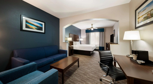 Двухместный люкс Best Western Plus Lake Dallas Inn & Suites