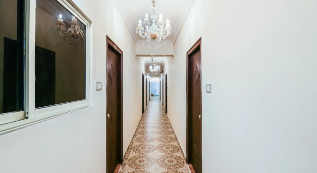 Collection O 24414 Hotel Naidu Grand Rooms, Rezerwuj Hotel Hotele w Andhra Pradesh z parkingiem, Parking