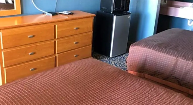 Четырёхместный номер Standard Sumner Motor Inn