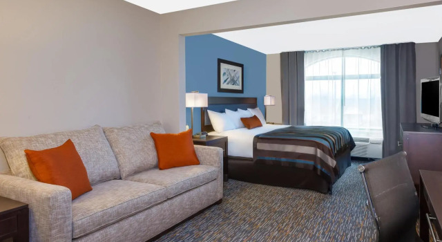 Кровать в общем номере Comfort Inn & Suites Grand Blanc-Flint