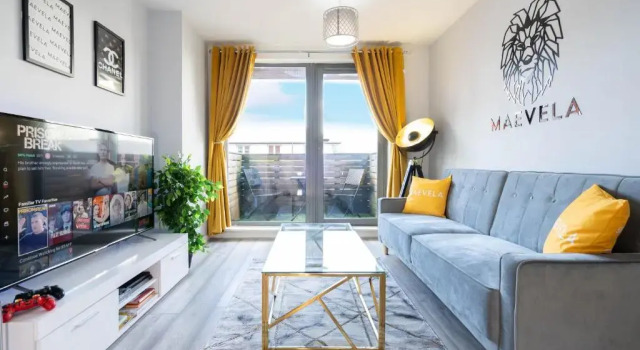 MAEVELA Apartments - Cube View City Centre Apartment - With Balcony View of The Cube - PS4 & Smart TV's, Varaa Huoneisto Asunnot kohteessa Merseyside, Huoneisto