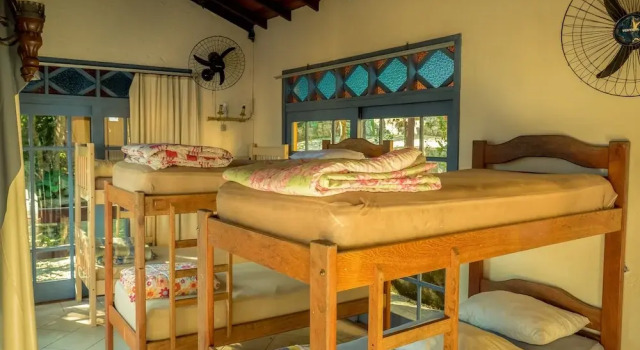 Sunset Backpackers, Забронировать Отель Lagoa da Conceicao Флорианополис, рядом с Conceição Lagoon View Point