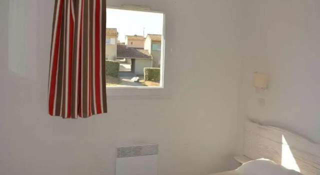 Appartement Salavas, 4 pièces, 8 personnes - FR-1-382-165
