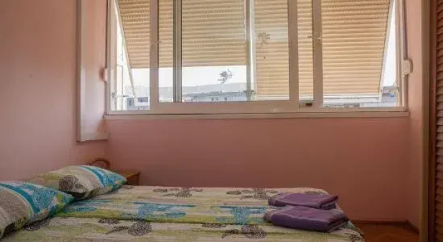 Apartment Anavi 93, Prenota Appartamento Splitska 