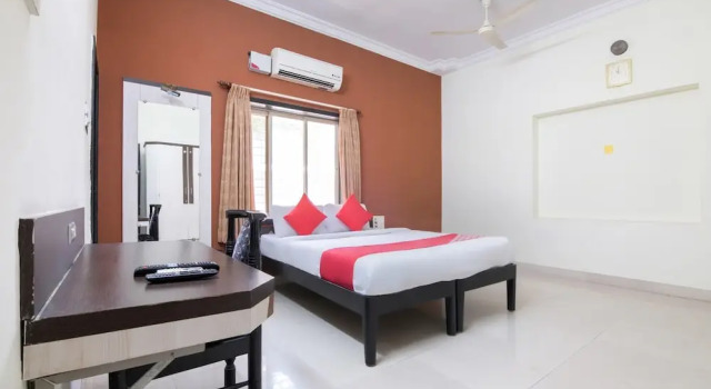 Номер Standard Hotel O Varun Residency
