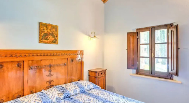 Attractive Farmhouse in Montalcino with Terrace, Забронировать Дом для отпуска Отели Монтальчино с бассейном, Бассейн