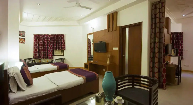 Hotel Delhi 37 Near - Delhi Airport, Забронировать Отель Отели Нью-Дели с завтраком, Завтраки