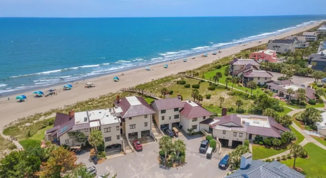 Номер Standard Sea Breeze - Great Oceanfront Views And Close To The Beach Club 3 Bedroom Villa by Peace Vacations