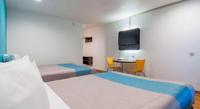 Четырёхместный номер Deluxe Motel 6-San Bernardino, CA - Downtown
