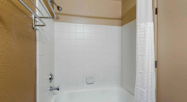 Двухместный люкс с 2 комнатами Extended Stay America Select Suites - Atlanta - Perimeter - Hammond Drive