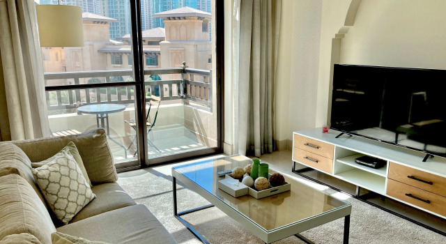 Apartment Downtown Dubai, Забронировать Апартаменты/квартира Даунтаун Дубай , рядом с Дубайский аквариум
