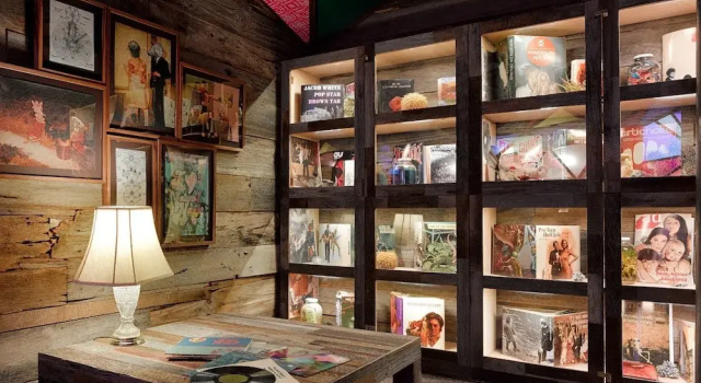 Номер Standard 21c Museum Hotel Louisville
