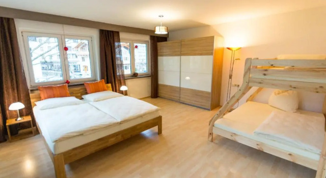 Апартаменты Ski-n-Lake City Apartments