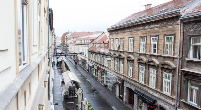 Tesla Boutique Apartments & Rooms